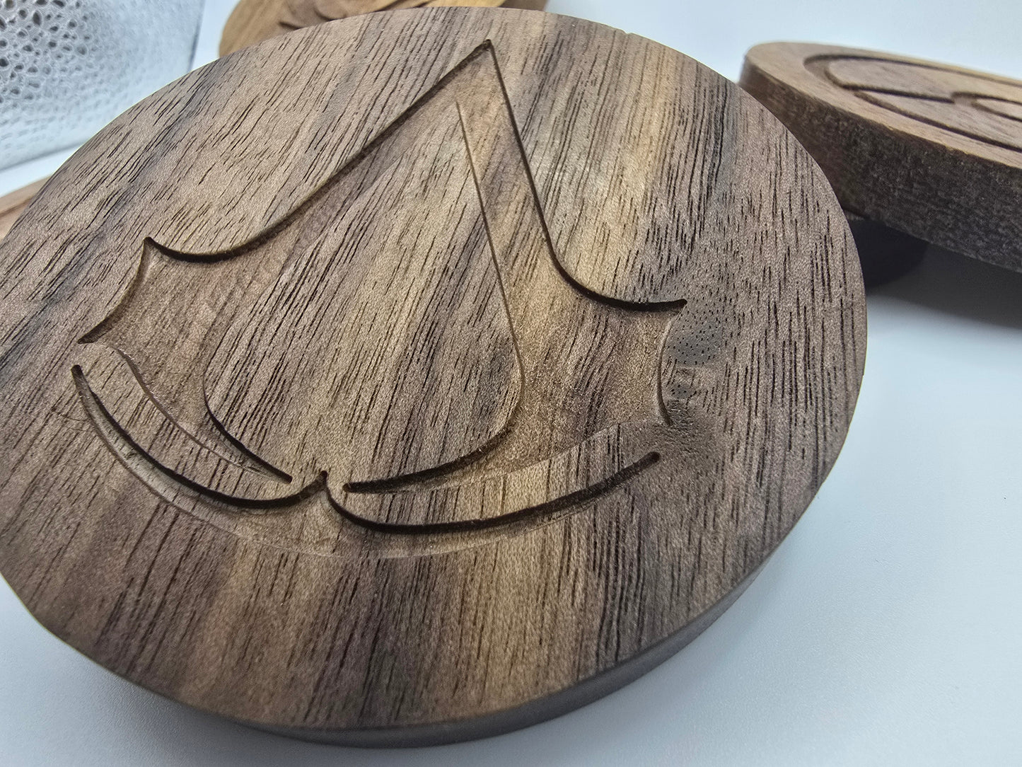 Wooden Assassin's Creed Wireless Phone Charger - 20 Watts fast Charger